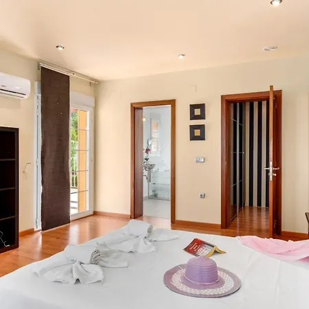 Villa Dorada - Plusholidays *